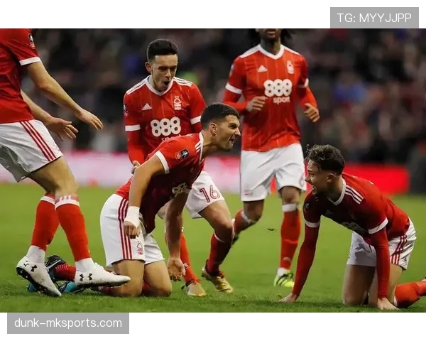 卢顿队英超再受挫 惨败凸显状态低迷