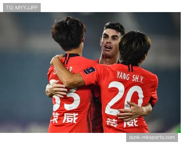 奥斯卡中场风格解析：组织调度稳健，进攻串联持续提升