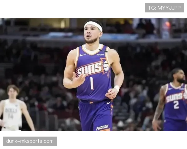 德文·布克关键时刻投篮效率提升拉开球队得分差距