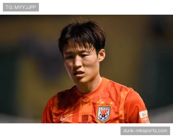 孙准浩在韩国喝杯咖啡都要被球迷围住，国内咋没人认得他？